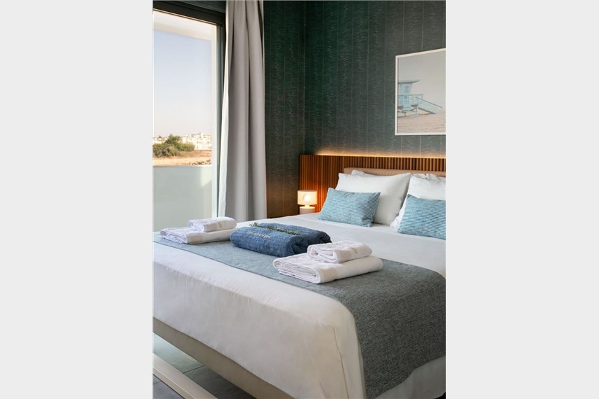  Chris Le Mare Gold Luxury Villa