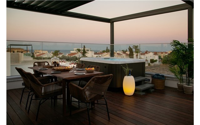  Chris Le Mare Gold Luxury Villa