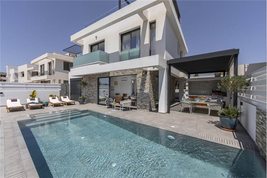  Chris Le Mare Gold Luxury Villa