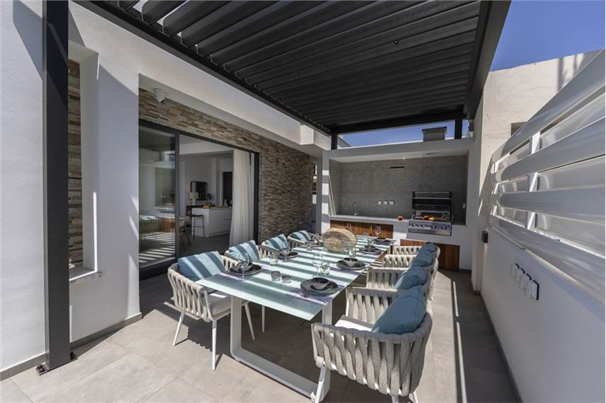  Chris Le Mare Gold Luxury Villa