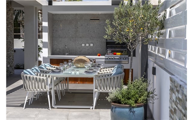  Chris Le Mare Gold Luxury Villa