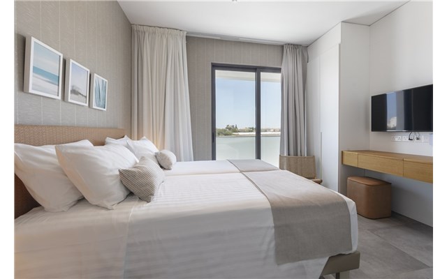  Chris Le Mare Gold Luxury Villa