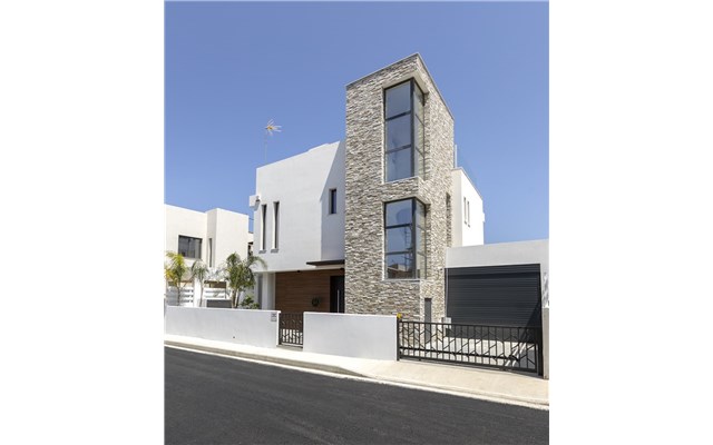  Chris Le Mare Gold Luxury Villa