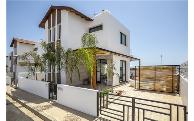  Chris Le Mare Luxury Villa