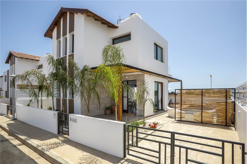  Chris Le Mare Luxury Villa