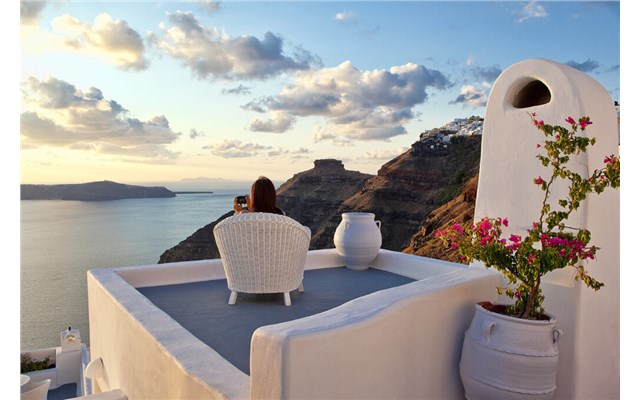 Cliff Side Suites, Santorini, Greece - Cliff Side Suites