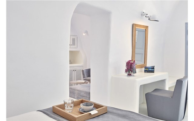 Cliff Side Suites, Santorini, Greece - Cliff Side Suites