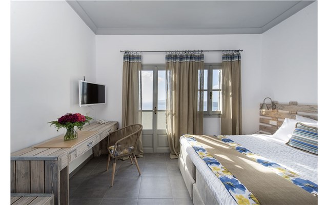 Calderas Dolphin Suites, Santorini, Greece - Caldrera's Dolphins Suites