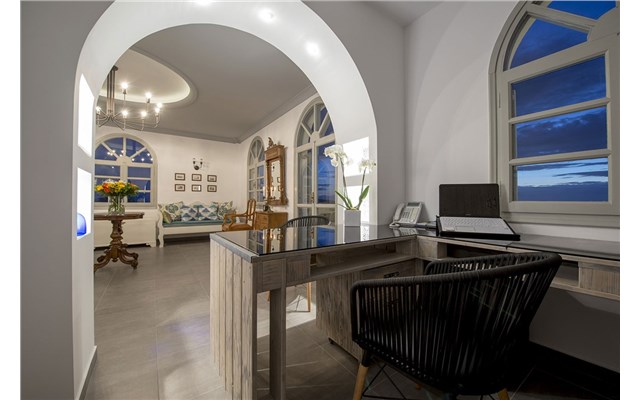  Caldrera's Dolphins Suites