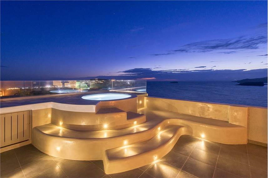 Caldrera's Dolphins Suites