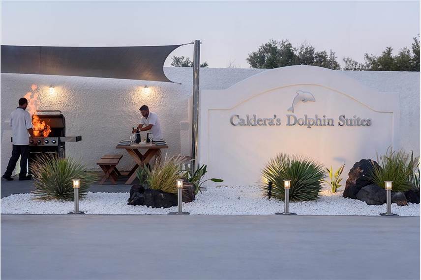  Caldrera's Dolphins Suites
