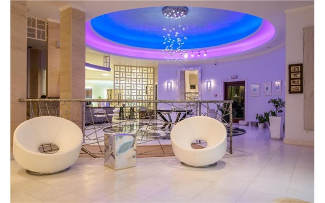  La Mer Deluxe Hotel Spa Resort and Conference center