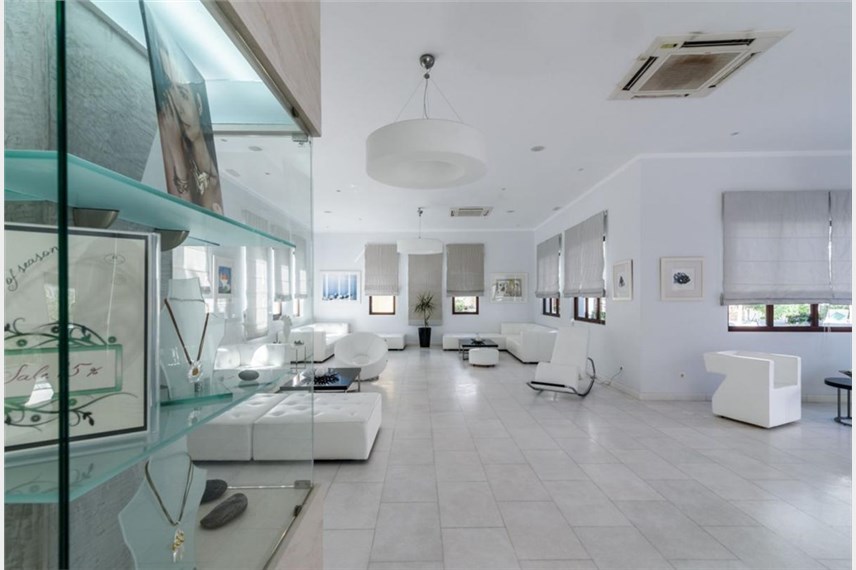  La Mer Deluxe Hotel Spa Resort and Conference center