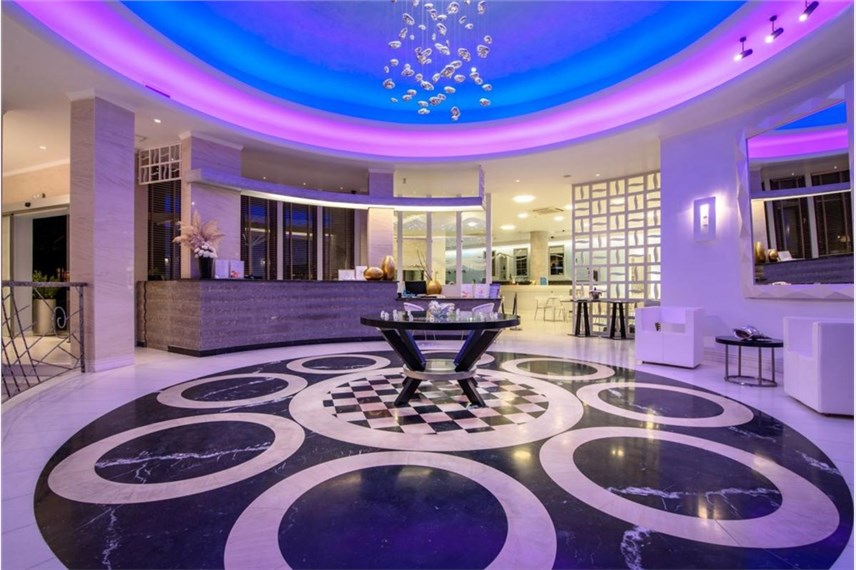  La Mer Deluxe Hotel Spa Resort and Conference center