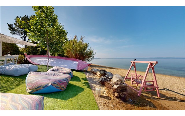  Acrotel Lily Ann Boutique