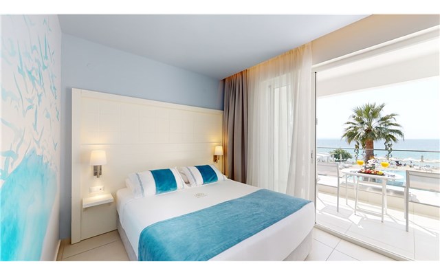  Acrotel Lily Ann Boutique