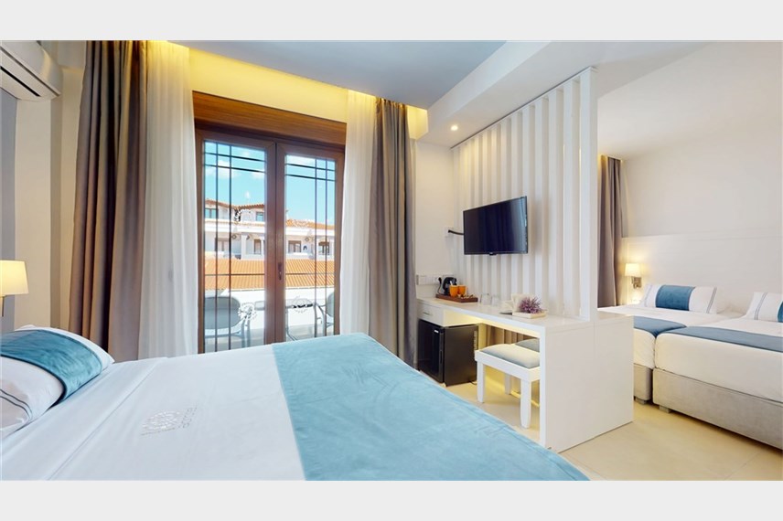  Acrotel Lily Ann Village