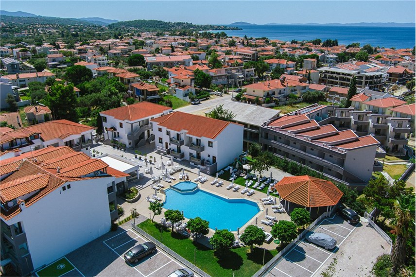  Acrotel Lily Ann Village