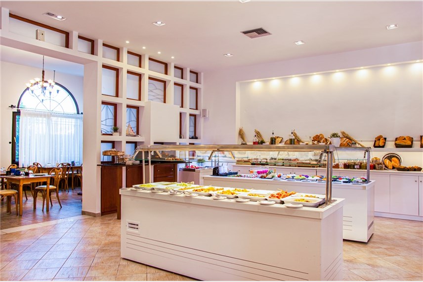  Acrotel Lily Ann Village