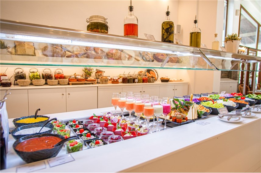  Acrotel Lily Ann Village