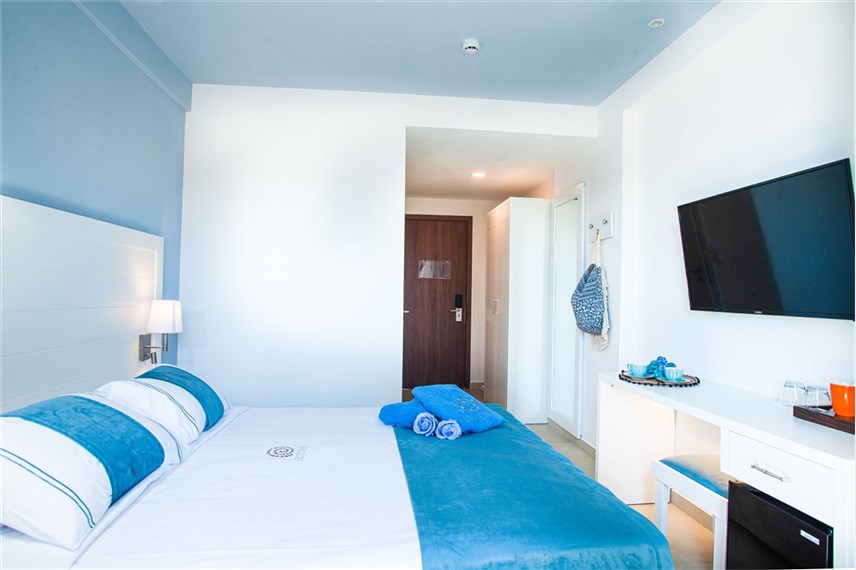  Acrotel Lily Ann Village