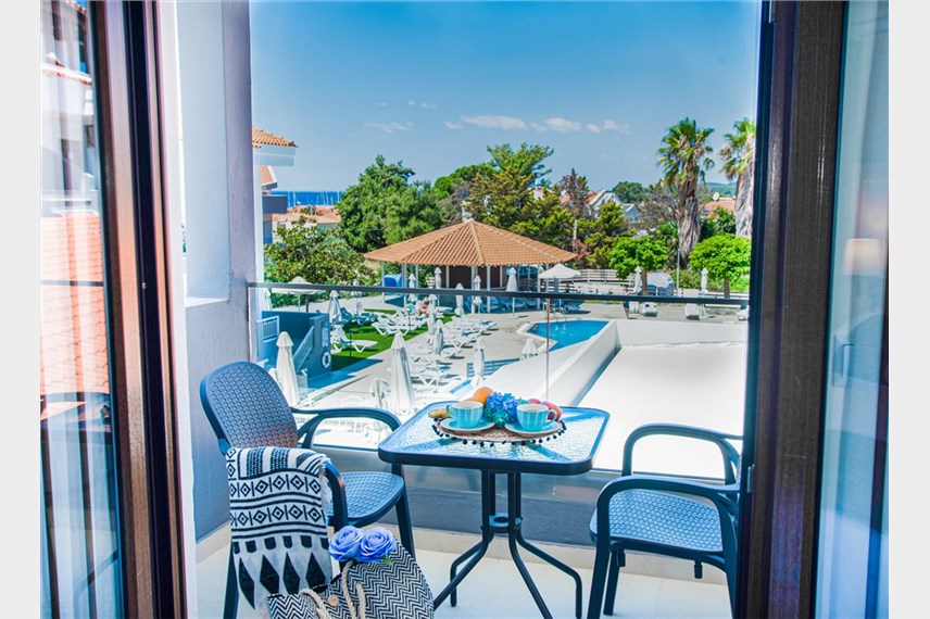  Acrotel Lily Ann Village