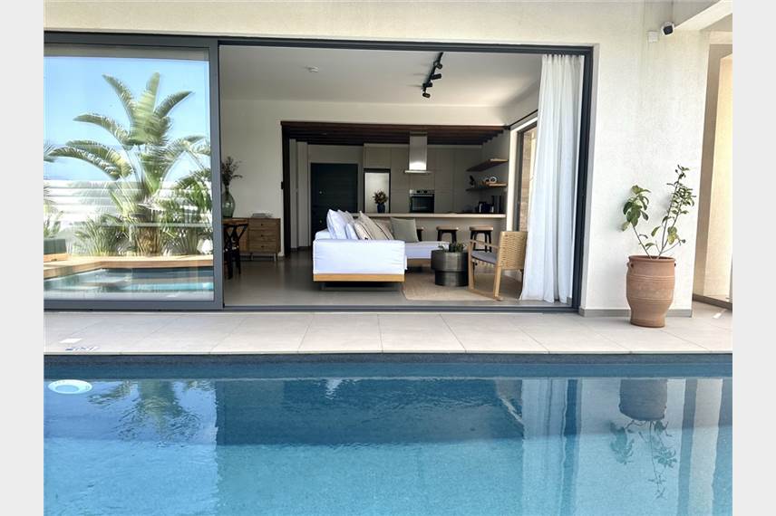  Lora Pearl Luxury Villa