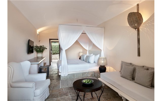  Grecotel Daphnila Bay