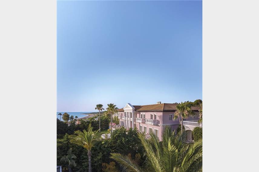  Mandola Rosa a Grecotel Resort to Live at Riviera Olympia