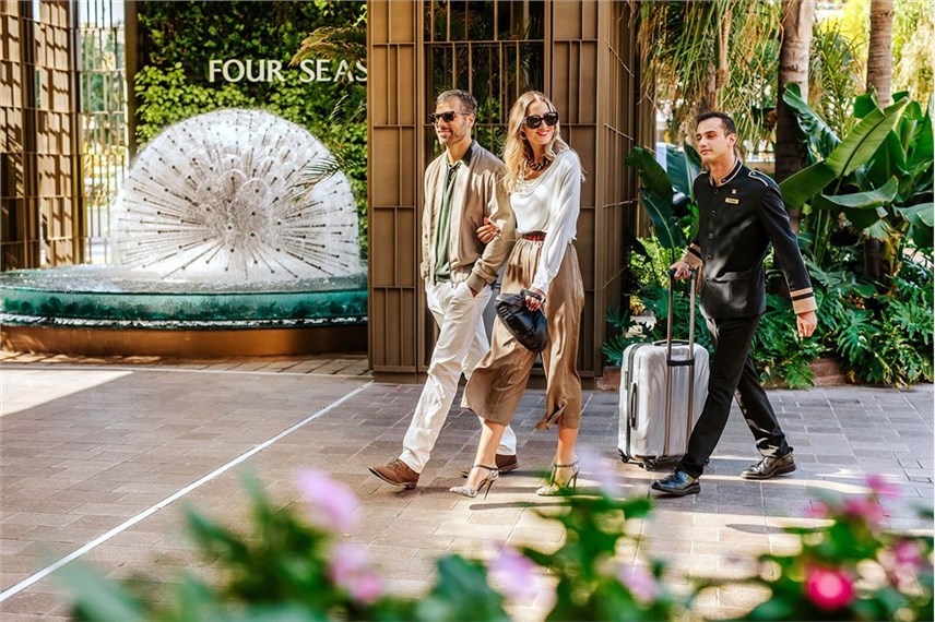  Four Seasons