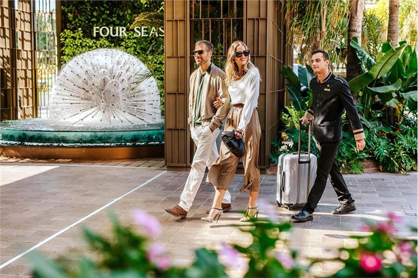  Four Seasons