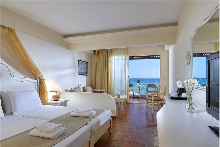  Alexander Beach Hotel and Village