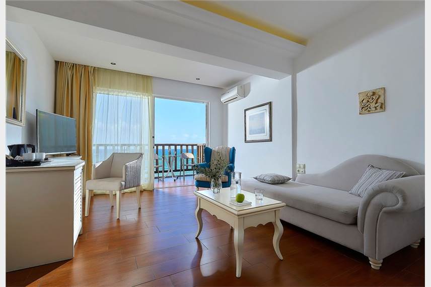  Alexander Beach Hotel and Village