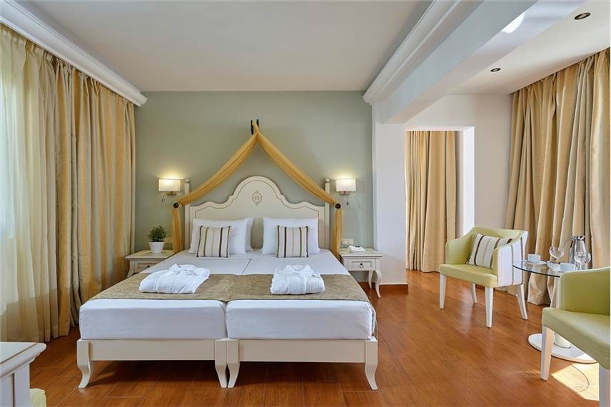  Alexander Beach Hotel and Village