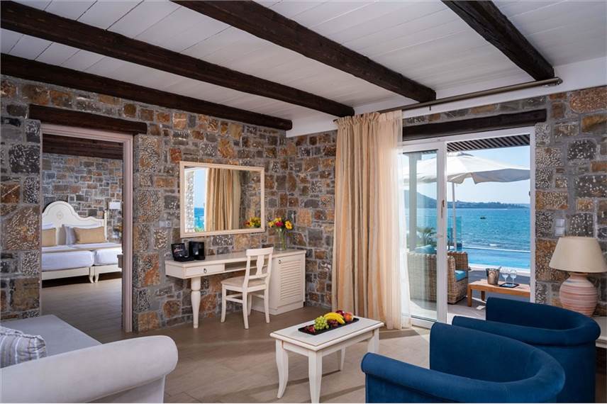  Alexander Beach Hotel and Village