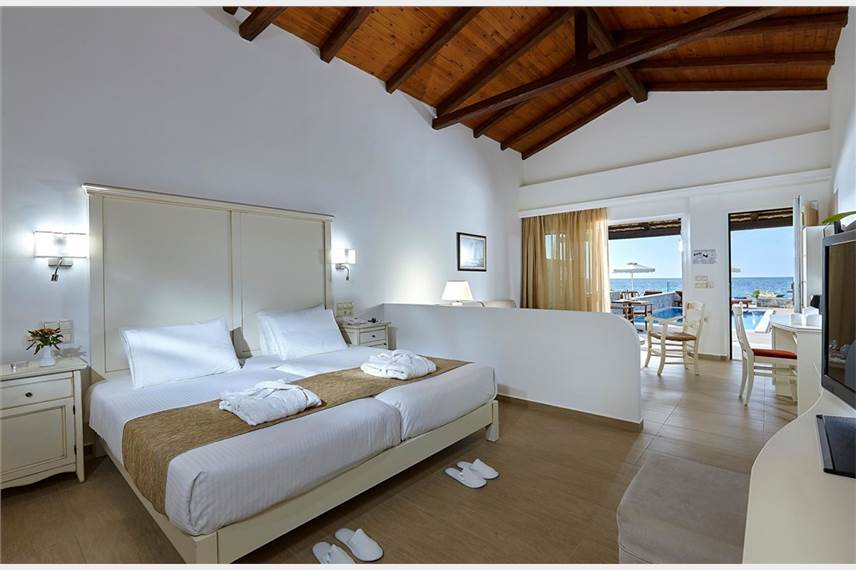  Alexander Beach Hotel and Village