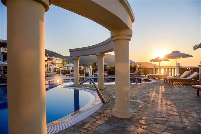  Alexander Beach Hotel and Village