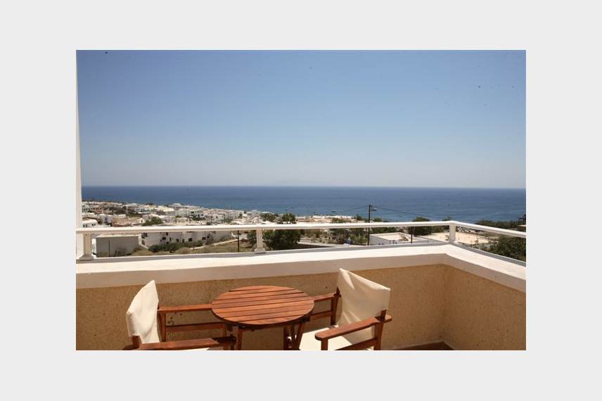 Řecko, Santorini, Kamari, Hotel Argo, výhled z terasy Argo