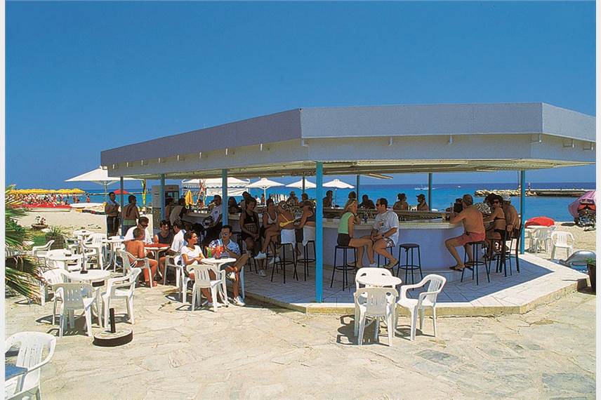 Řecko, Chalkidiki, Kallithea, Hotel Athos Palace, bar u pláže Athos Palace