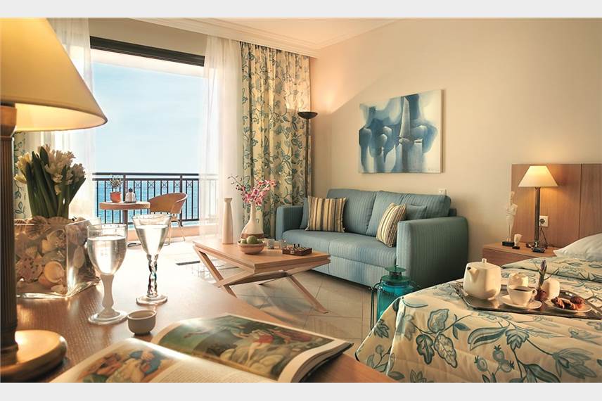 Řecko, Chalkidiki, Nea Moudania, Hotel Oceania Club, junior suita Oceania Club