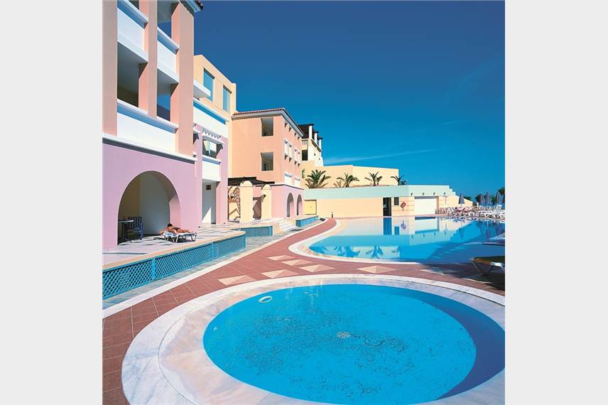 Řecko, Kréta, Fodele, Hotel Fodele Beach, bazén  Fodele Beach