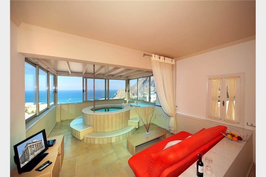 Řecko, Santorini, Kamari, Hotel Antinea, junior suita Antinea Suites and SPA