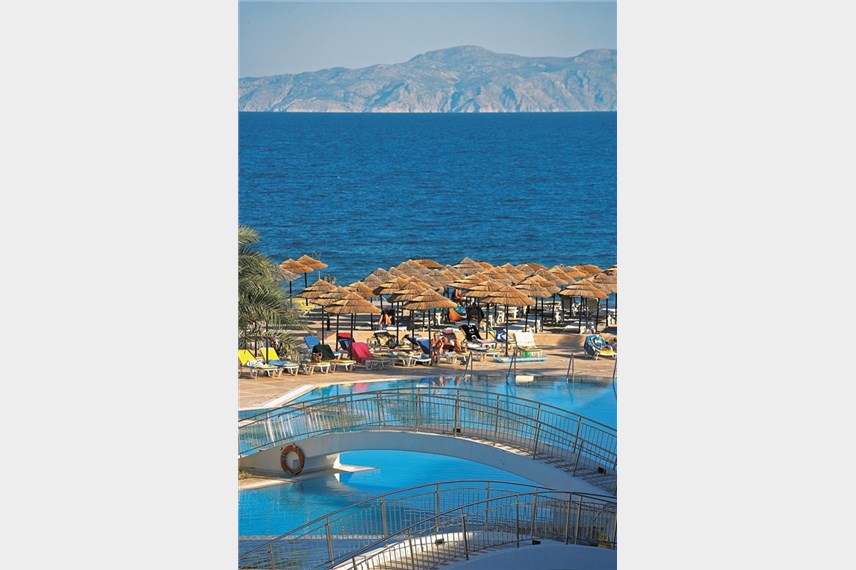 Řecko, Rhodos, Ixia, Hotel Avra Beach, bazén Avra Beach