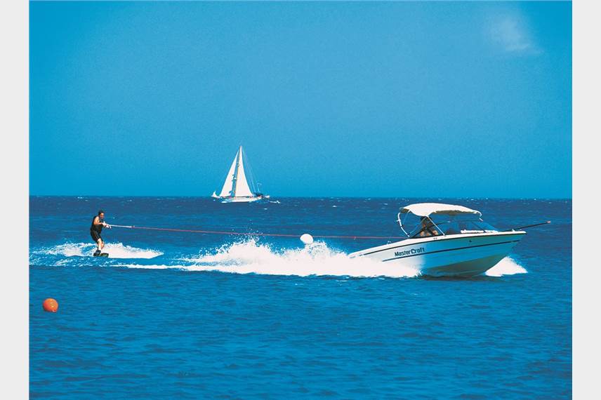 Řecko, Rhodos, Faliraki, Hotel 
Blue Sea, vodní sporty Blue Sea Beach Resort