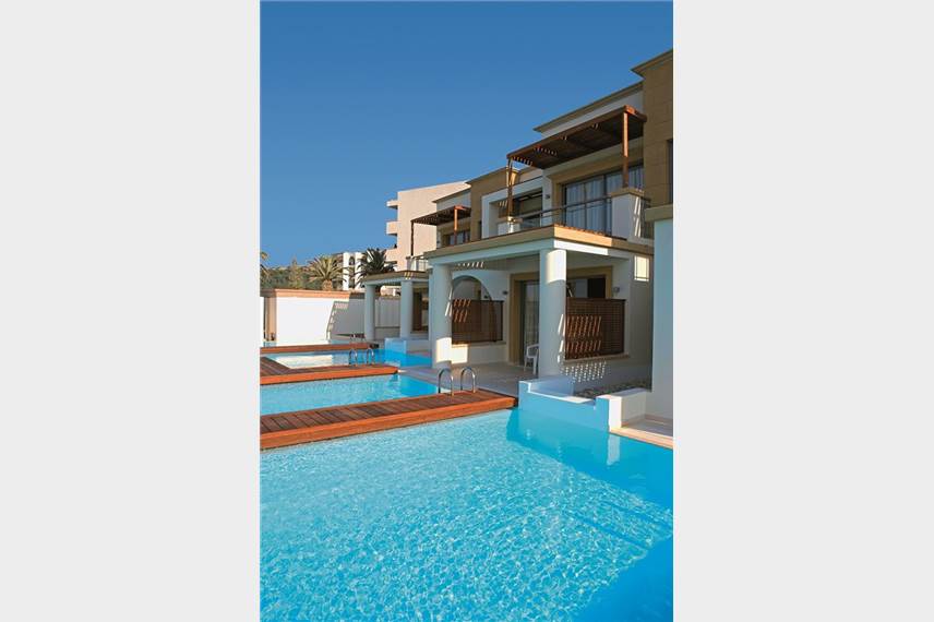 Řecko, Rhodos, Ixia, Hotel The Ixian Grand, suity s propojenými bazény Sentido Ixian Grand and Suites