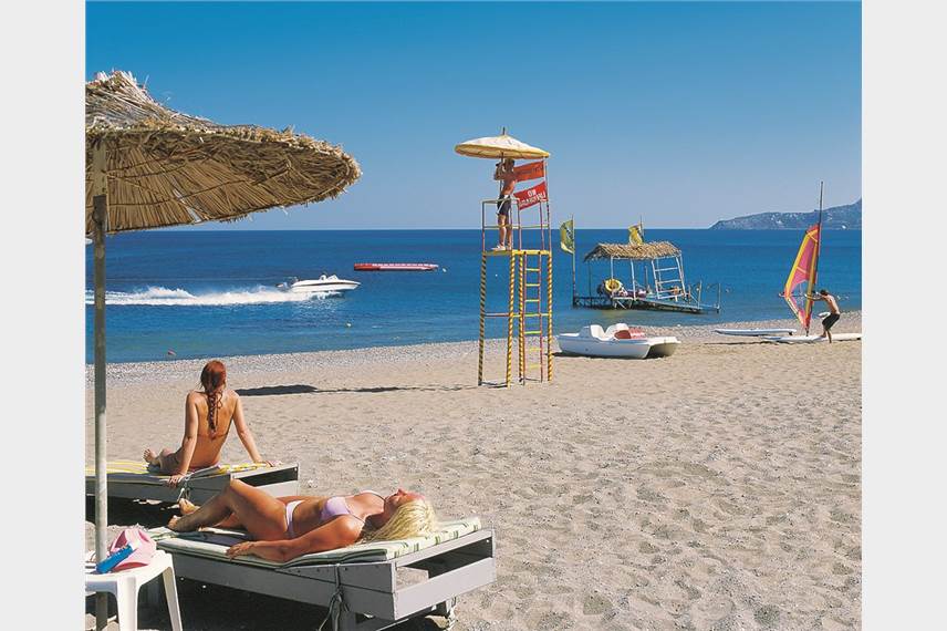 Řecko, Rhodos, Faliraki, Hotel Louis Colossos Beach, pláž Louis Colossos Beach