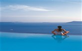 Řecko, Santorini, Oia, Hotel Perivolas, bazén Perivolas Lifestyle Houses