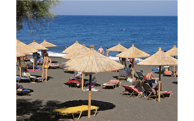 Roussos Beach Řecko, Santorini, Kamari, pláž