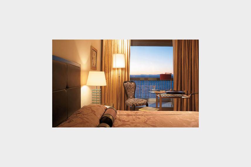  Makedonia Palace