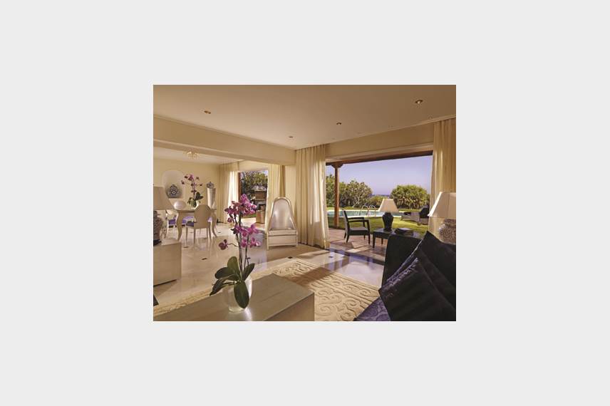 Řecko, Kréta, Agia Pelagia, Hotel Capsis Out of the Blue Oh! All suite hotel, 3 bedroom Maisonette with private pool-Living room Out of the Blue Capsis Elite Resort / Oh! Suites / Exclusive collection